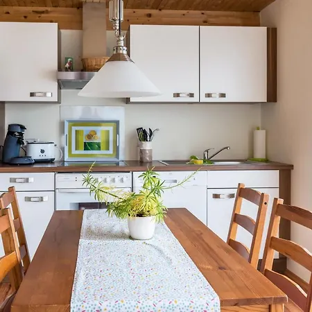 Erdgeschoss ユーバーリンゲン